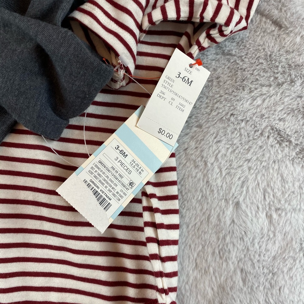 (5/$25) NEW Cat & Jack 3 Pack Long Sleeve Onesies - Picture 4 of 7